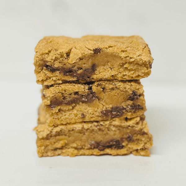 GINGERBREAD BLONDIES