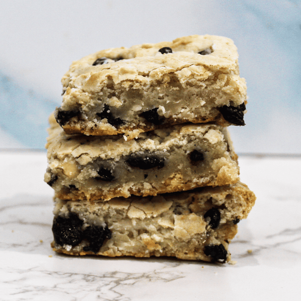 BLUEBERRY CHEESECAKE TREATS