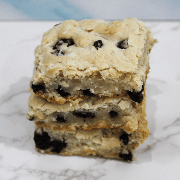 BLUEBERRY CHEESECAKE TREATS